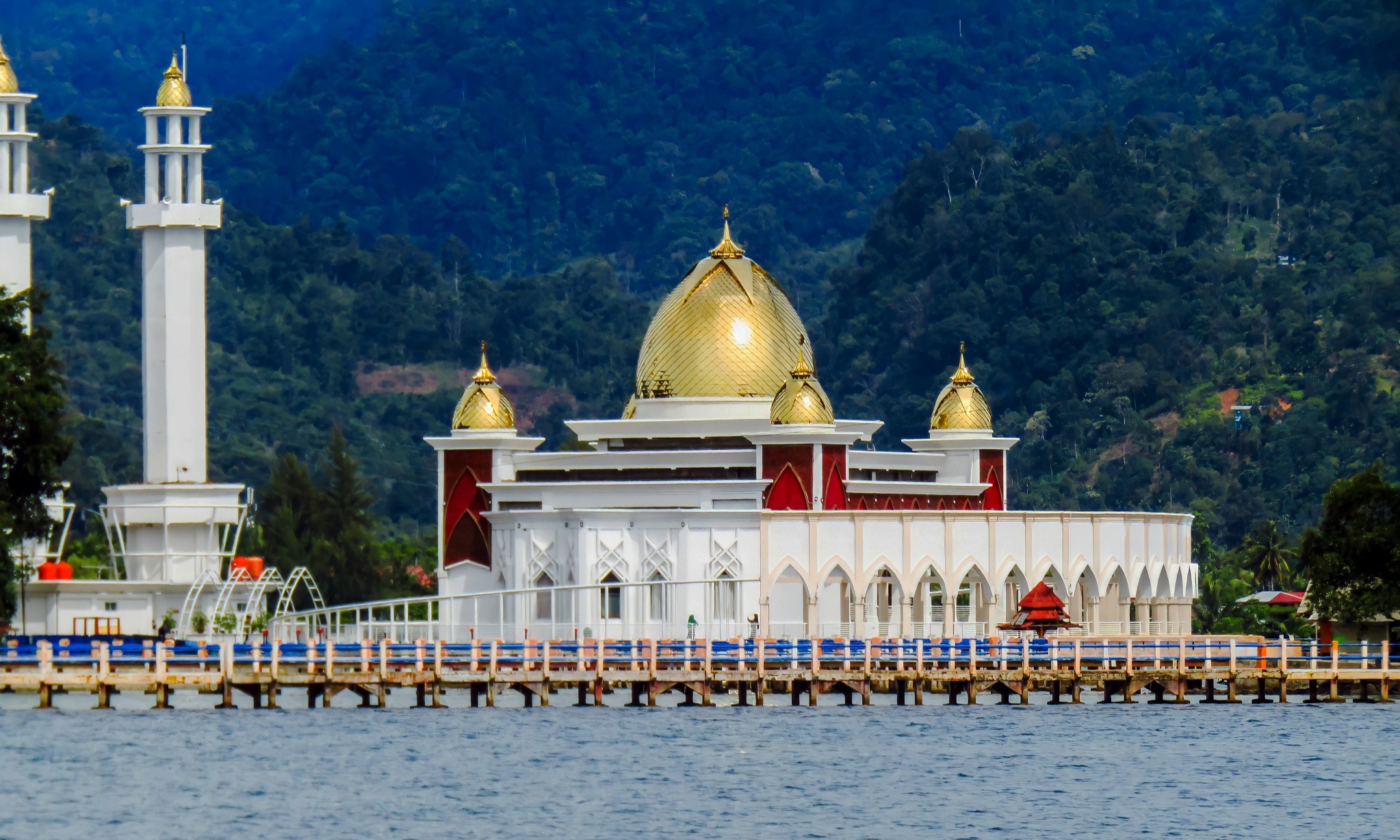 Masjid Terapung Samudera Ilahi